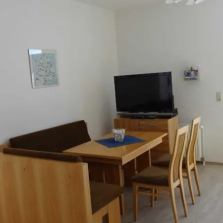 Fewo In Der Villa Gora, In Bergen Auf Ruegen Bergen Auf Rugen Exterior photo