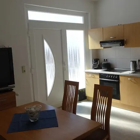 Fewo In Der Villa Gora, In Bergen Auf Ruegen Bergen Auf Rugen Exterior photo
